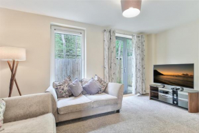 Beautiful City Centre House with Parking! Sleeps 6